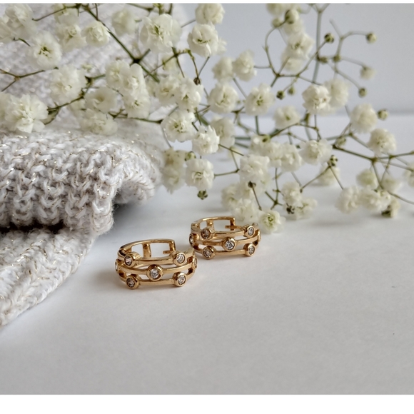 Cracco Jewelry Nwot Cracco Hoop Earrings Gold With Stones Poshmark